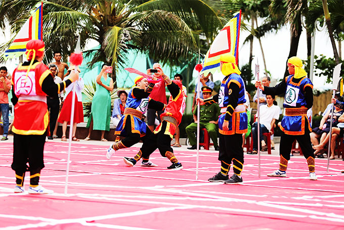 Hấp dẫn cờ người