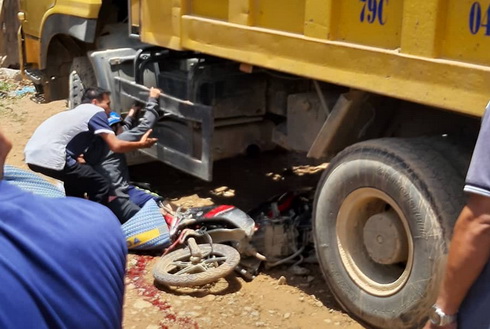 Bị xe ben cán, nam sinh lớp 9 tử nạn trên đường đi học về