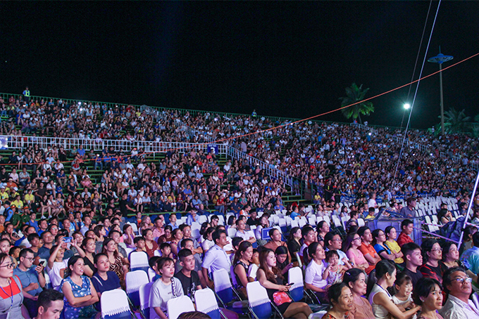 Thousands of audiences see closing ceremony