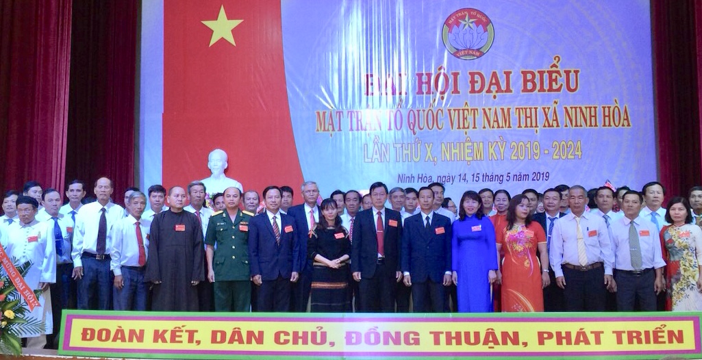 -	Ủy viên Ủy ban MTTQ Việt Nam thị xã Ninh Hòa ra mắt đại hội
