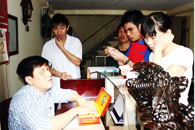 2 Cơ sở massage Ánh sáng người khiếm thị của anh Nguyễn Tuấn đang tạo việc làm ổn định cho nhiều người khiếm thị.