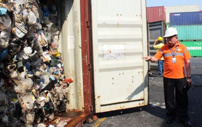 Một container trong số rác thải do một cá nhân Canada gửi đến Philippines trong năm 2013 và 2014. Ảnh: PhilStar
