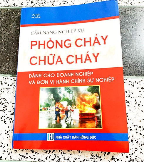 Một cơ sở mầm non ở Nha Trang bị lừa mua cuốn tài liệu phòng cháy chữa cháy với giá 650.000 đồng.