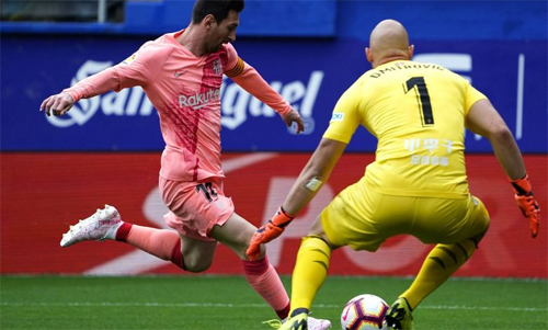 Messi ghi bàn không biết mệt mỏi hơn chục năm qua. Ảnh: Reuters.