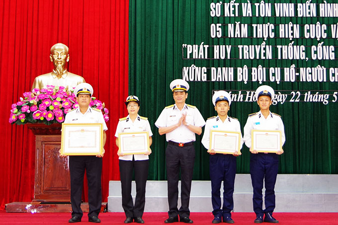 Học viện Hải quân: Sơ kết Cuộc vận động &quot;Phát huy truyền thống, cống hiến tài năng, xứng danh Bộ đội Cụ Hồ