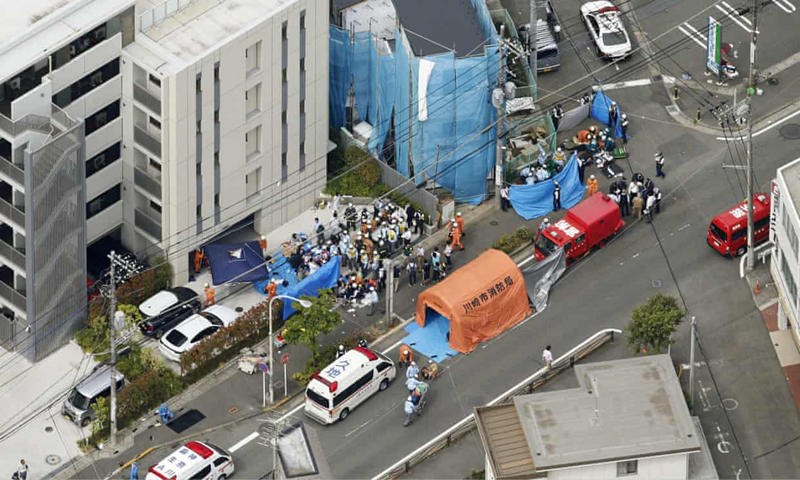 Số nạn nhân trong vụ thảm sát ở Nhật Bản sáng 28/5 đã lên tới 18 người, trong đó có 16 em học sinh. Ảnh: AP