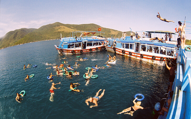 Chất lượng tour đảo vịnh Nha Trang được cải thiện