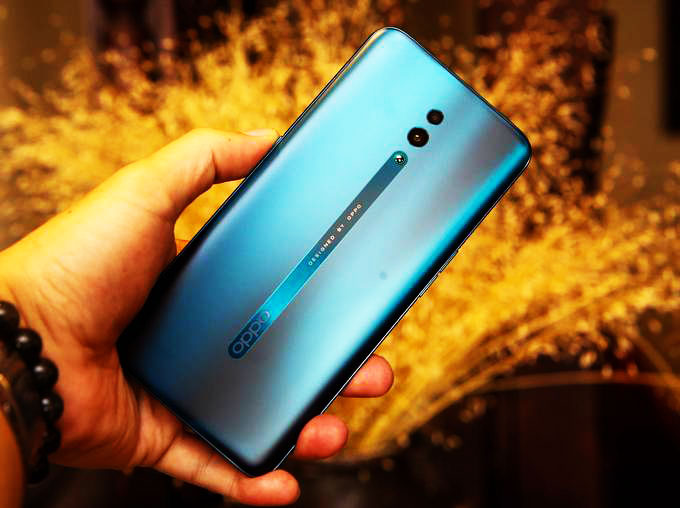 8 smartphone nổi bật bán trong tháng 6