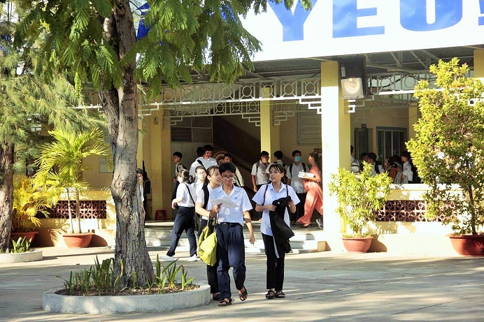 Nhiều thí sinh đánh giá đề thi Toán dễ