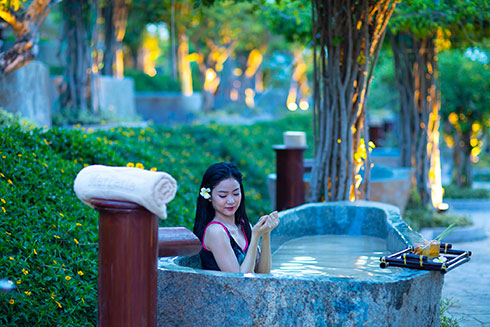 Mud bath at Merperle Hon Tam Resort