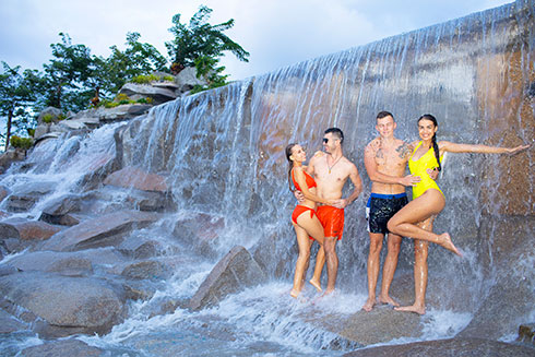 Waterfall bath at Merperle Hon Tam Resort