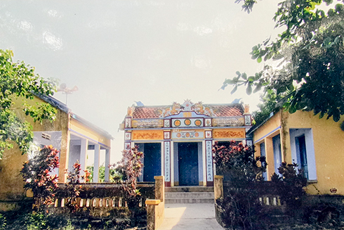 Xâm hại di tích đình Văn Định