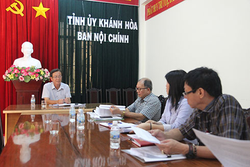 Ông Nguyễn Xuân Hà chủ trì cuộc họp.