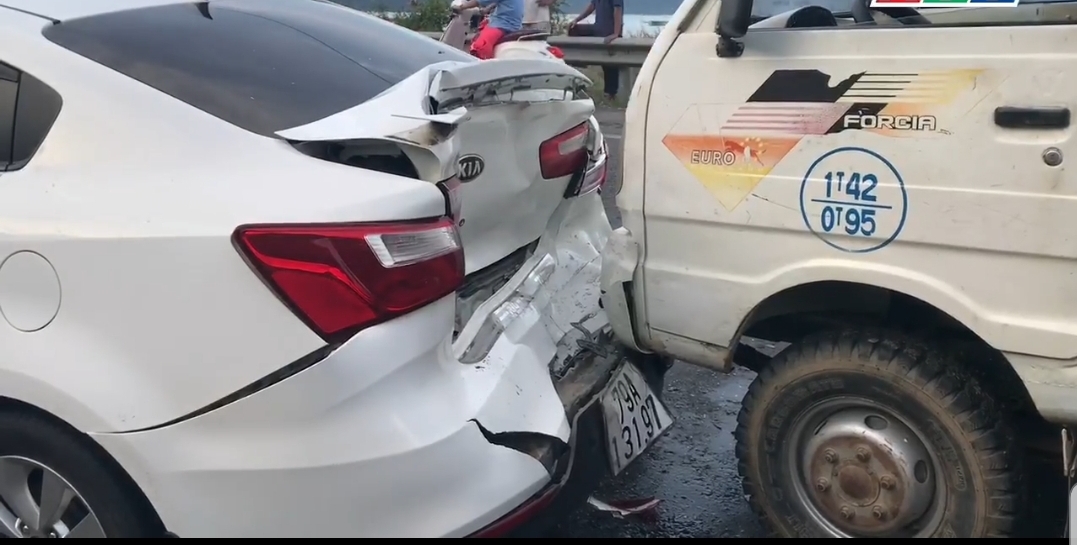 Một buổi chiều, 3 vụ tai nạn trên Quốc lộ 1