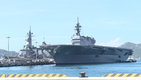 2 tàu hộ vệ Nhật Bản cập Cảng quốc tế Cam Ranh.