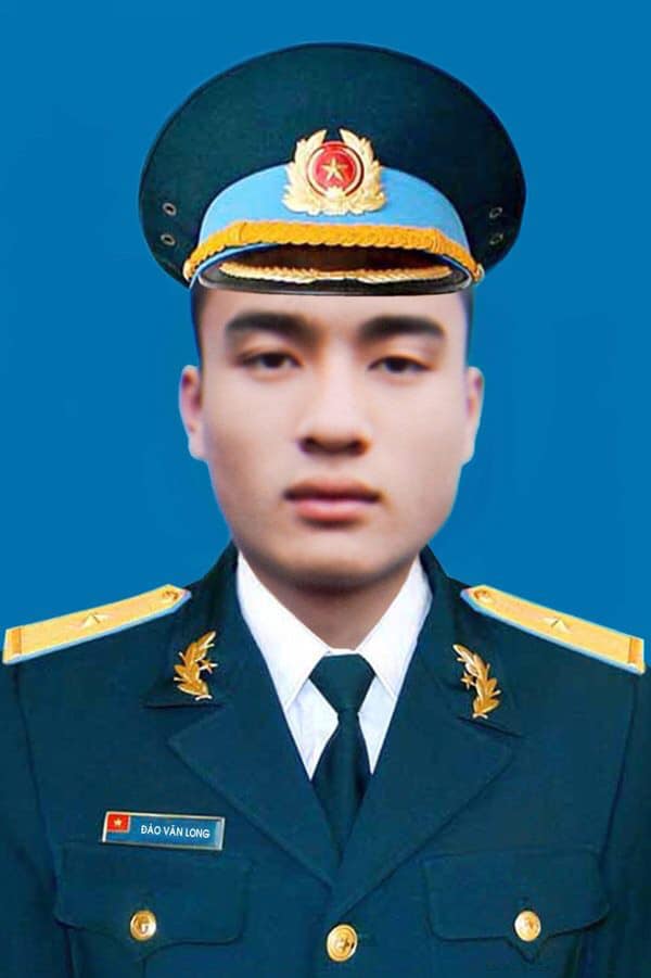 Thiếu úy Đào Văn Long.