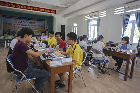 Players playing chess