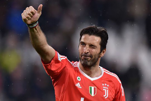 Gianluigi Buffon đạt thỏa thuận trở lại Juventus, sau 1 mùa giải thi đấu cho Paris Saint-Germain.