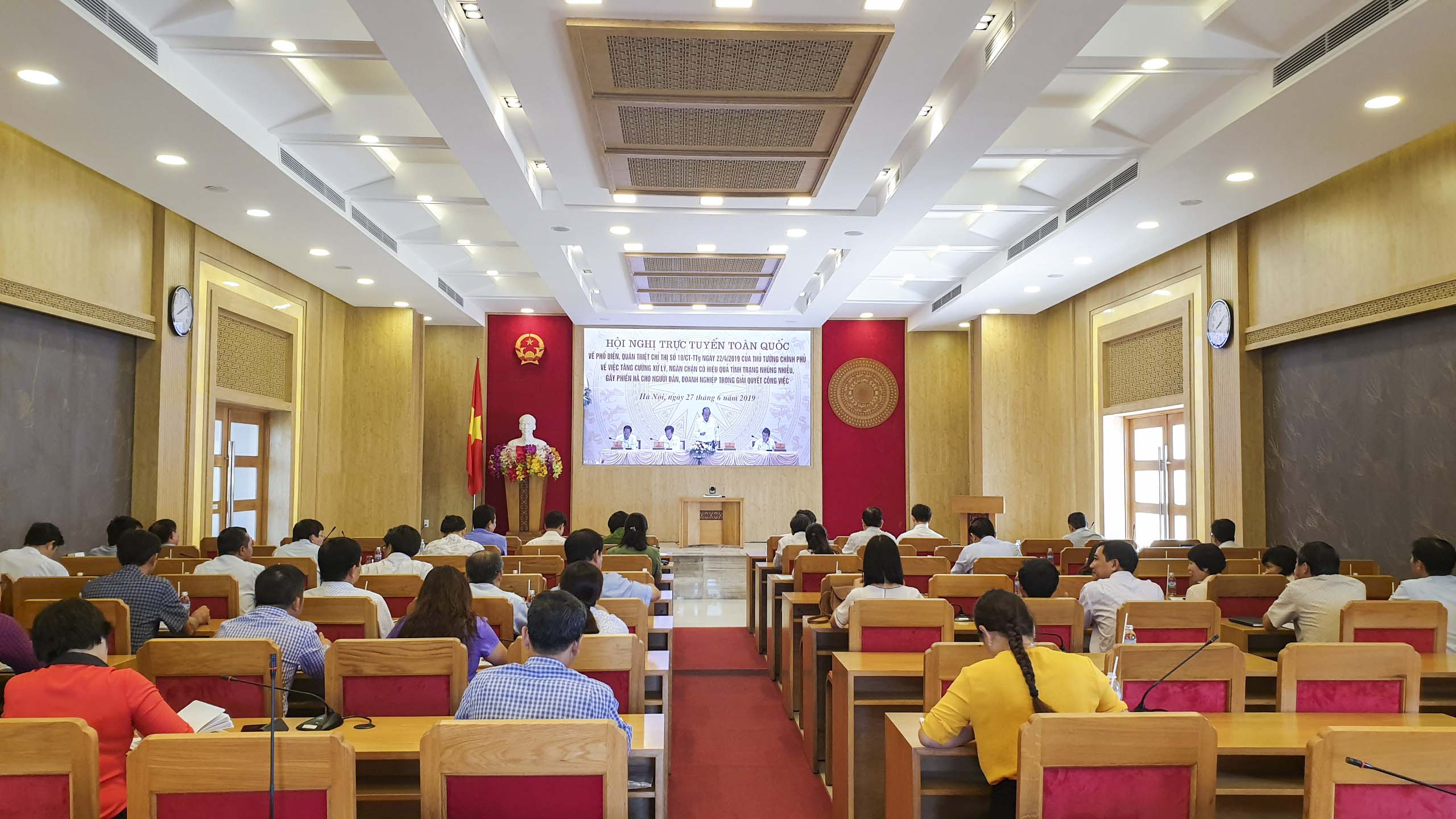 Tăng cường xử lý tình trạng nhũng nhiễu, gây phiền hà cho người dân, doanh nghiệp