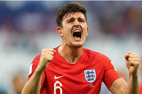 Manchester United cần "tất tay" cho vị trí trung vệ