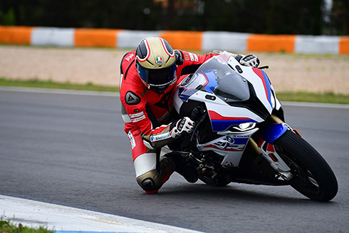 Siêu motor BMW S1000RR 2019 chính thức "chào sân" châu Á với giá từ 630 triệu VNĐ