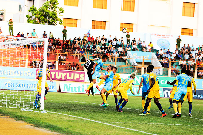 Vòng 14 V.League: Chờ Sanna Khánh Hòa - Biển Việt Nam vượt khó