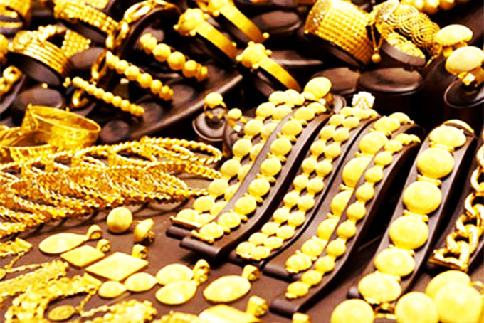 Giá vàng giảm mạnh, chỉ số việc làm bất ngờ tăng mạnh