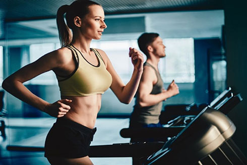 Chạy bộ là một trong những bài tập cardio giúp giảm cân hiệu quả nhất Shutterstock