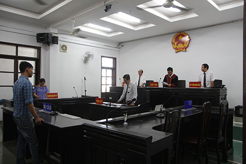 Dùng… xẻng giải quyết bức xúc ô nhiễm môi trường