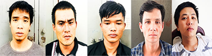 Từ trái qua: Hồ Ngọc Luân, Nguyễn Thành Luân, Trương Thành Phi, Huỳnh Lực, Lý Thành Phúc  - Những nghi can gây ra các vụ cướp giật bị bắt trong tuần qua.