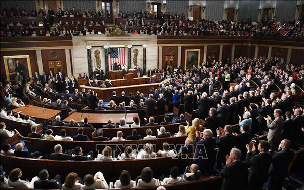 Toàn cảnh một phiên họp tại Hạ viện Mỹ ở Washington D.C (Ảnh: THX/TTXVN)