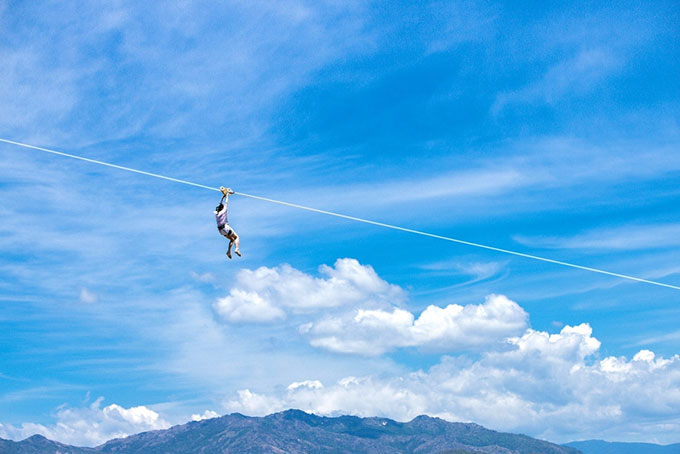5 lý do không thể bỏ qua đường trượt Zipline dài nhất Việt Nam