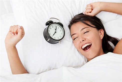 Tạo thói quen tốt khi thức dậy sẽ giúp bạn có làn da đẹp hơn mỗi ngày  Ngủ đúng tư thế