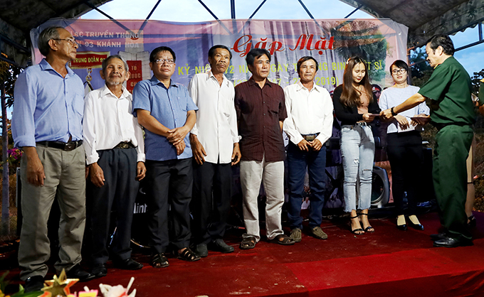 Cựu chiến binh quân tình nguyện tri ân các anh hùng, liệt sĩ và thương binh