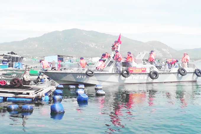 Tuần tra chung bảo đảm an ninh, an toàn Căn cứ quân sự Cam Ranh