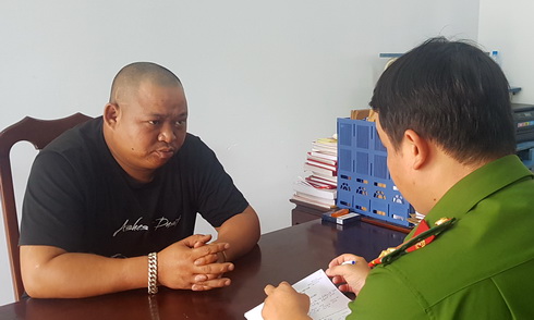 Công an lấy lời khai đối tượng Tâm.