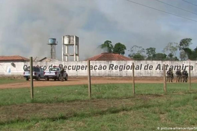 Bạo động nhà tù Brazil: 52 tù nhân thiệt mạng, 16 người bị chặt đầu