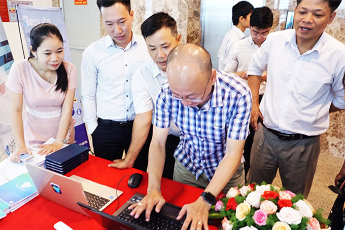 Giới thiệu về Trung tâm Dịch vụ hành chính công trực tuyến tỉnh