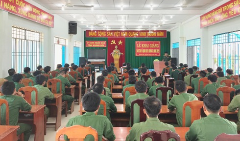 Khai giảng lớp đào tạo sĩ quan dự bị khóa 11