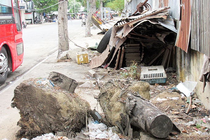 Nhếch nhác vỉa hè đường phố