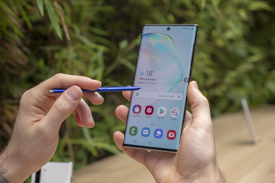 Galaxy Note 10 và Galaxy Note 10+ trang bị cấu hình mạnh. 