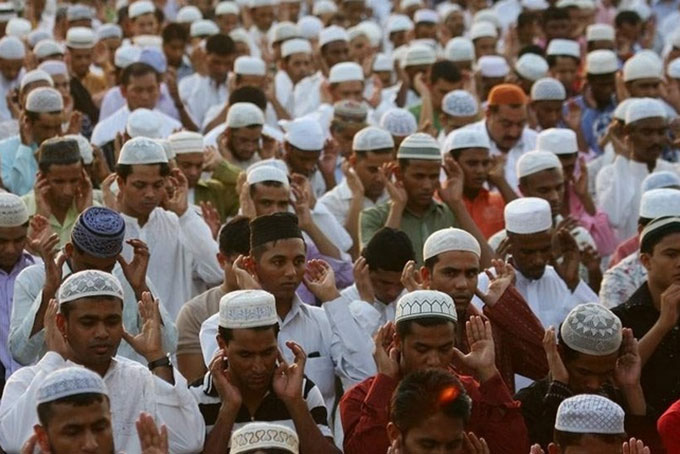 Các tín đồ Hồi giáo. Ảnh: khaleejtimes.