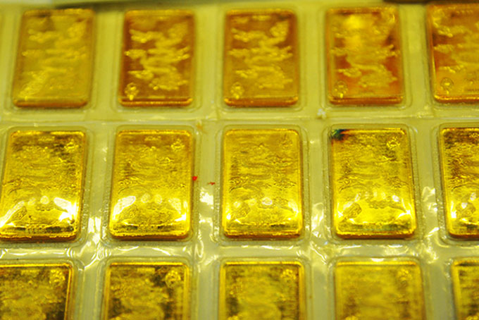 Giá vàng tăng gần 2 triệu đồng/lượng trong tuần qua