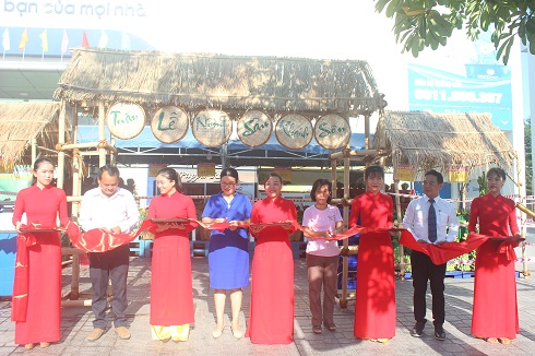 Siêu thị Co.opmart Nha Trang khai mạc Tuần lễ nông sản Khánh Sơn