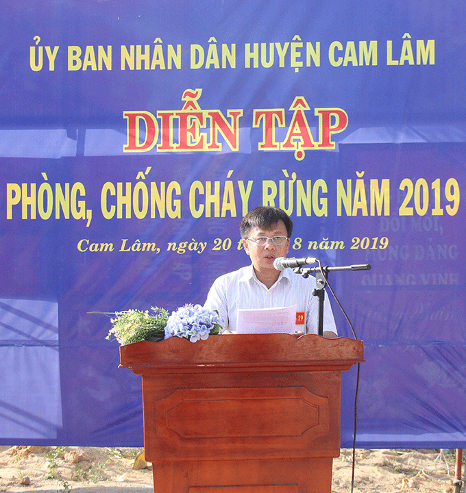 Ông Nguyễn Hữu Hảo - Chủ tịch UBND huyện Cam Lâm khai mạc buổi diễn tập