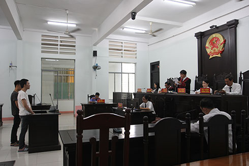 Toà tuyên trả hồ sơ yêu cầu điều tra bổ sung.