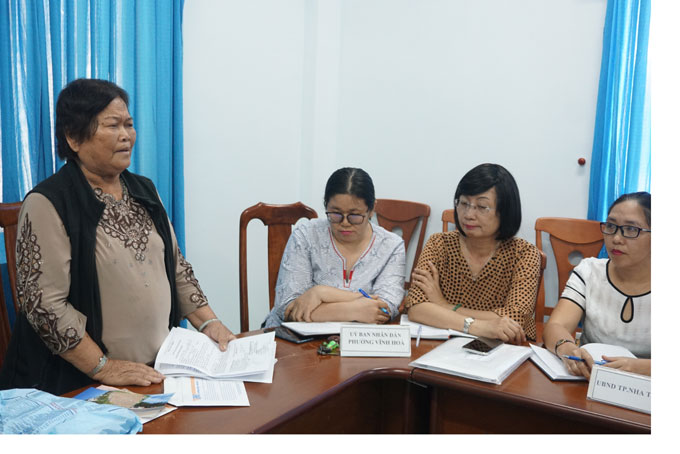 Bà Phan Thị Hạnh kiến nghị các nội dung liên quan đến sử dụng đất đai tại tổ 13 Đường Đệ. 