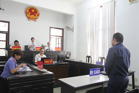 Trộm xe máy còn cắm chìa trong ổ khoá