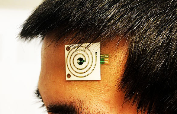 Thiết bị phát hiện bất thường sức khỏe qua... mồ hôi