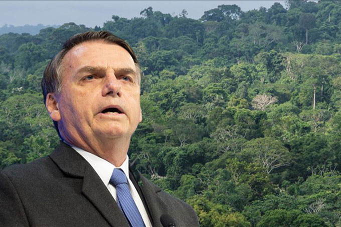 Tổng thống Bolsonaro nói Brazil sẵn sàng nhận viện trợ nước ngoài để cứu rừng Amazon, nhưng với điều kiện đi kèm. Ảnh: Anadolu Agency.